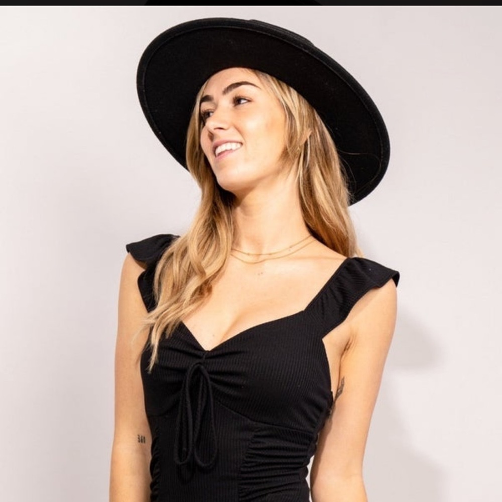 BoHo chic, black hat with removable studded bow - Picture 8 of 11